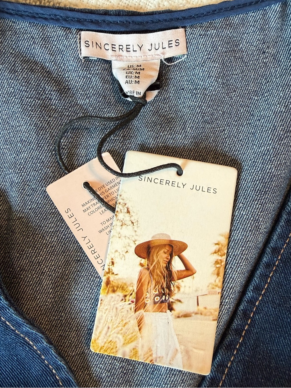 NWT Sincerely Jules SZ M Dark Denim Vest 3 buttons Faux Pockets Fitted - Picture 4 of 8